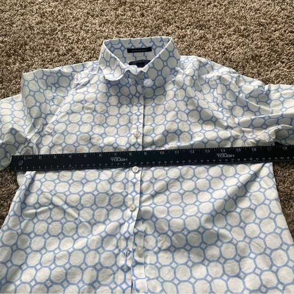 Lands’ End Women’s No Iron Supima Blue & White Pattern Button Up Shirt Top Sz 2 - Picture 6 of 10
